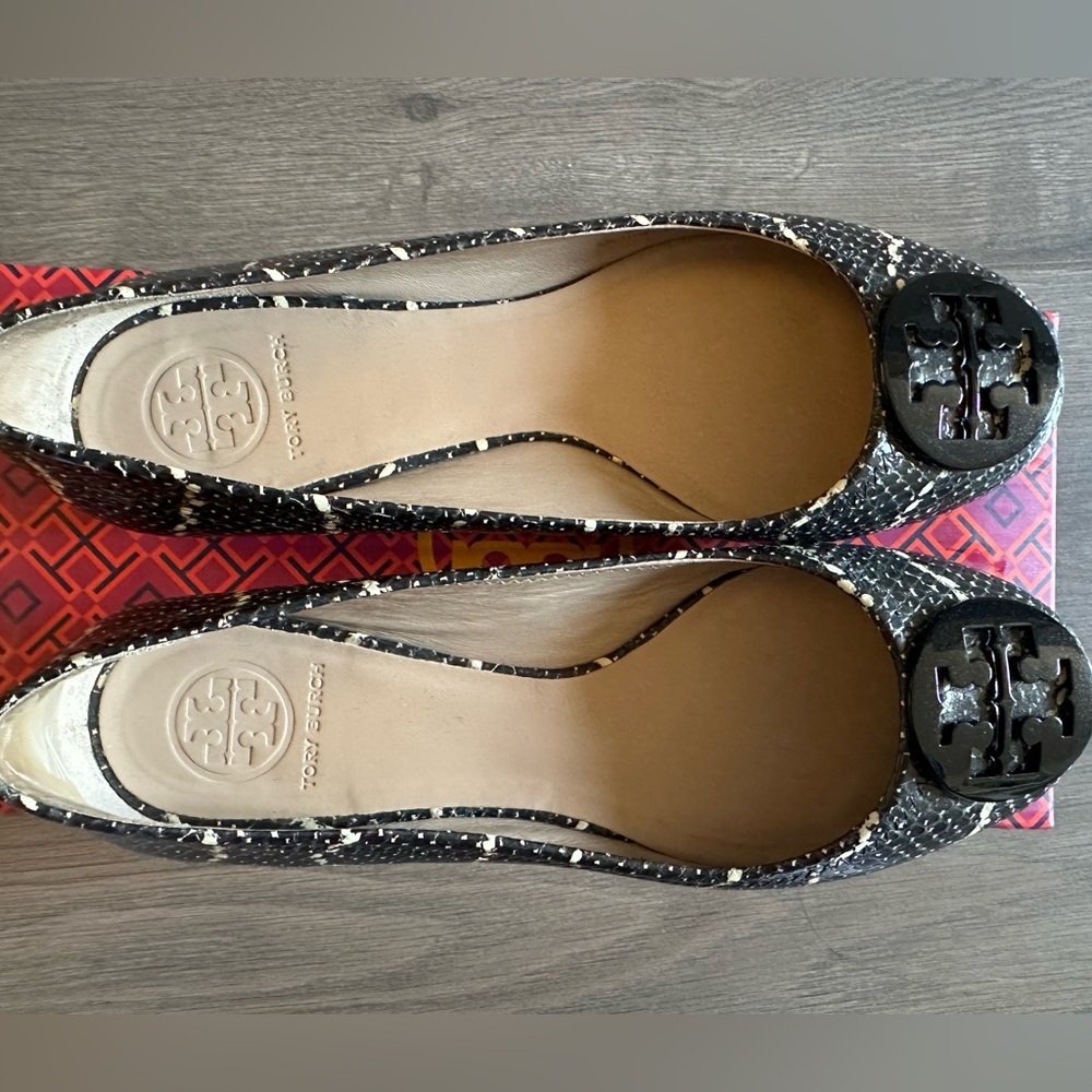 Tory Burch flats US7.5